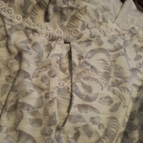 Blouse - Picture 4 of 4